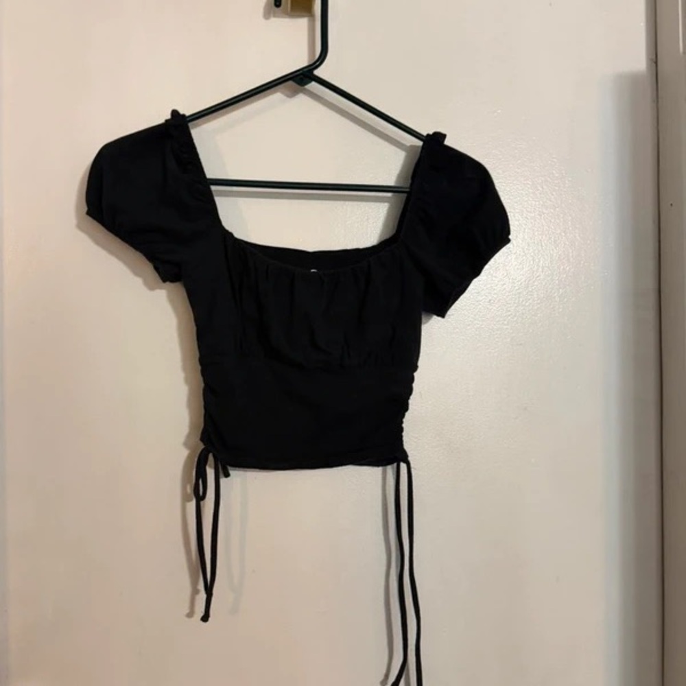 Hollister Black Puff-Sleeve Smocked Crop Top